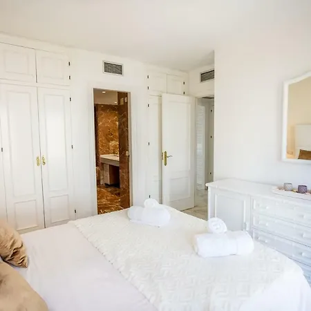 View Playa Del Moral * 埃斯特波纳