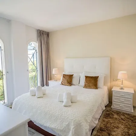 View Playa Del Moral * 埃斯特波纳