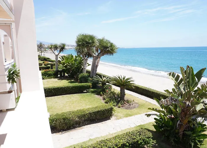 View Playa Del Moral * エステポナ