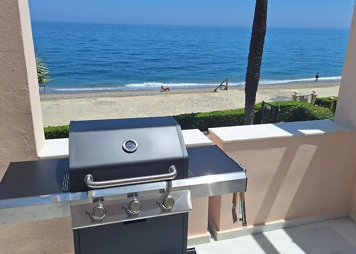 View Playa Del Moral * エステポナ